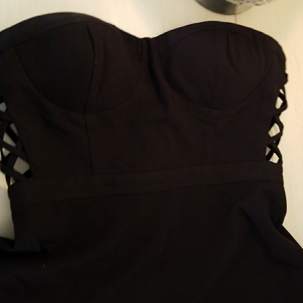 Dress - Picture 6 of 6